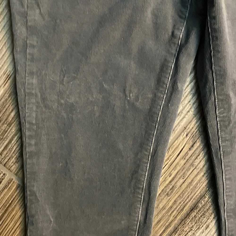 American Eagle Outfitters chic charcoal